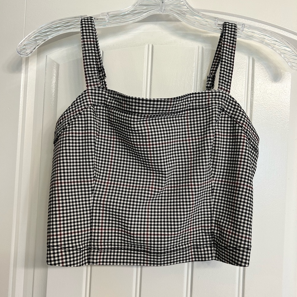 Holllister crop top NWOT